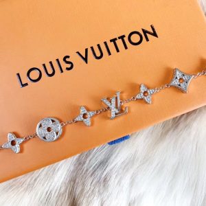 Louis Vuitton Hand Catenary