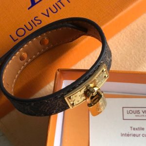 Louis Vuitton Women Bracelet