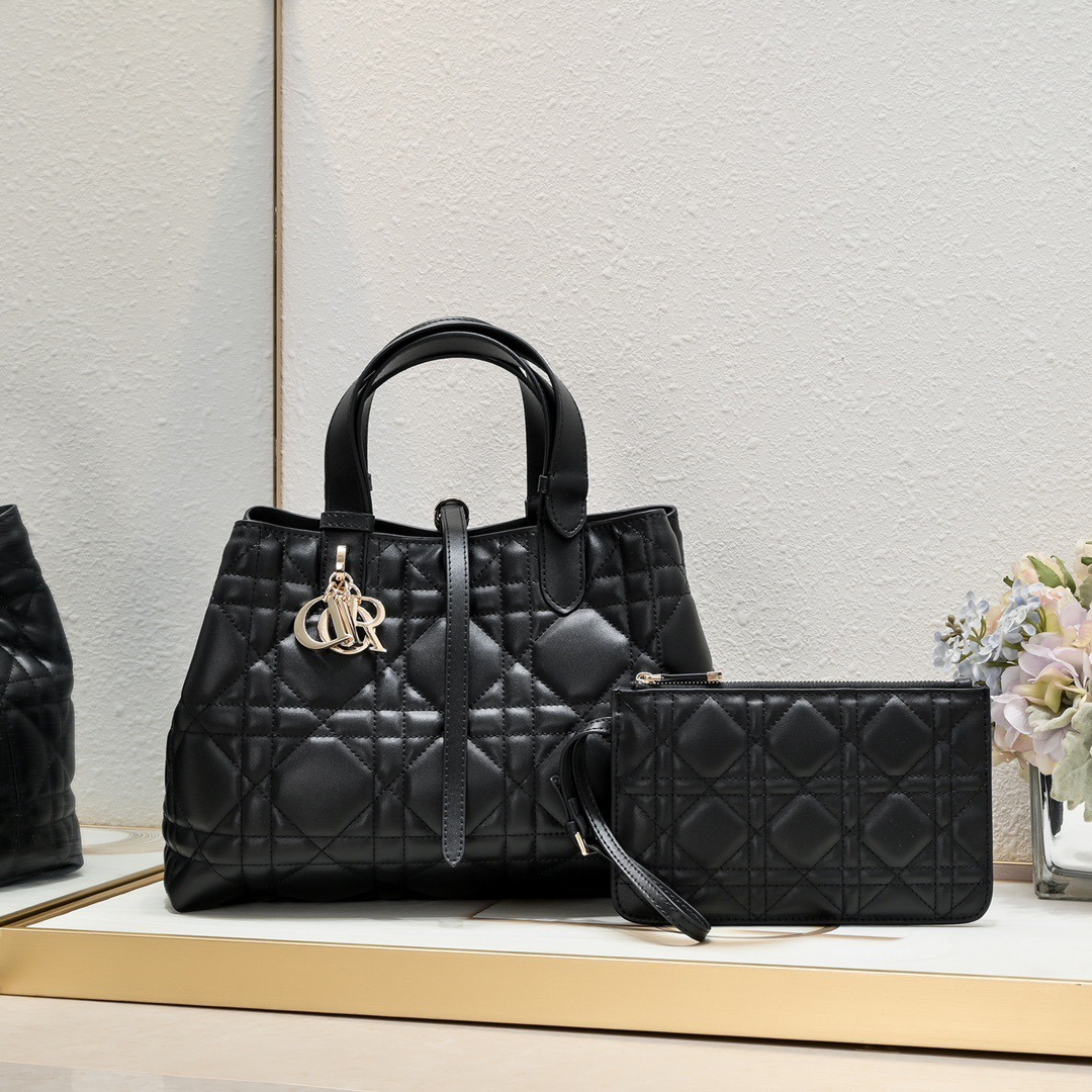 Colestore Dior Medium Dior Toujours Bag Black Macrocannage Calfskin 28.5x19x21cm