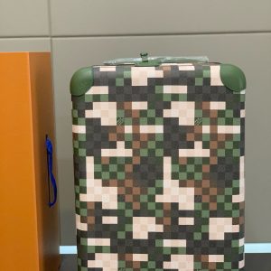 Colestore Louis Vuitton Horizon 55 Suitcase Army 38 x 55 x 21 cm