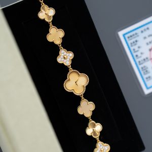 Colestore Van Cleef & Arpels Sweet Alhambra watch Yellow gold, Mother-of-pearl