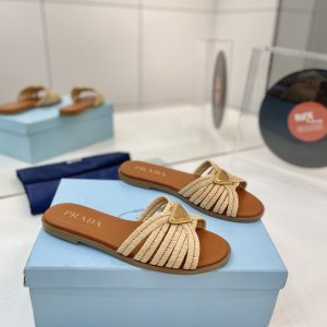 Colestore Prada Crochet slides Beige