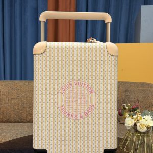 Colestore Louis Vuitton Horizon 55 Banana Yellow LV Stamp 38 x 55 x 21 cm