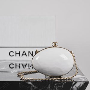 Colestore Chanel Spring Summer 2026 Small Egg Minaudiere Resin & Gold-Tone Metal Pearly White 29 x 15 x 9cm