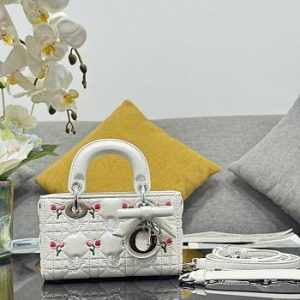 Colestore Dior Dioramour Lady D-Joy Micro Bag White Cannage Lambskin Embroidered with Multicolor Doves & Roses Motif 16 x 9 x 5 cm
