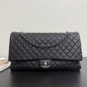 Colestore Chanel Maxi Classic Handbag Grained Calfskin & Ruthenium-Finish Metal Black 44 x 27 cm
