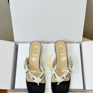 Dior J’Adior Embroidered Thong Sandal