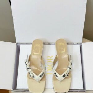 Dior J’Adior Embroidered Thong Sandal