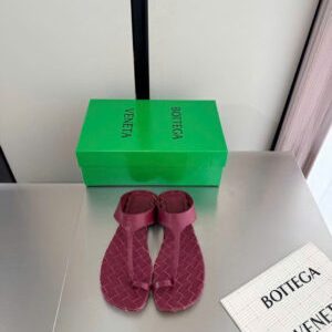 Bottega Veneta Livia Flat Thong Sandal