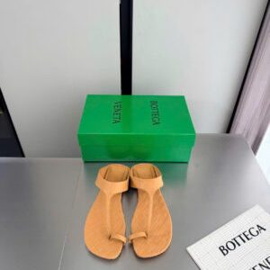Bottega Veneta Livia Flat Thong Sandal