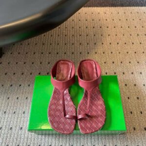 Bottega Veneta Livia Thong Sandal 4cm