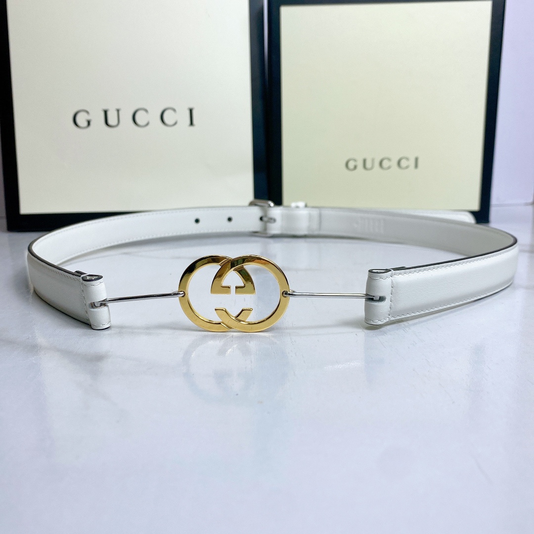 Gucci G Belt In White