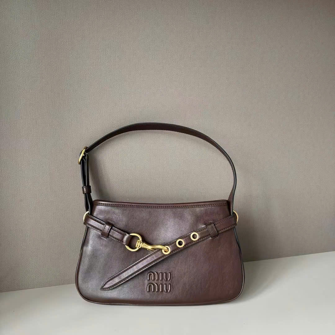 Miumiu Aventure Leather Bag 5BC214