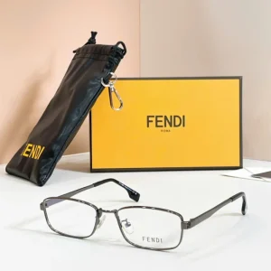 Fendi Sunglasses FE40292U