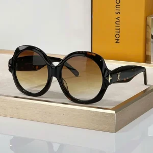 Louis Vuitton Women's Sunglasses Z3325U