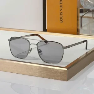 Louis Vuitton Women's Sunglasses Z3388U